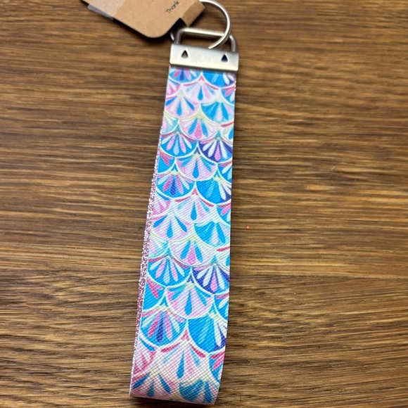 Colorful Patterned Key Holder - Picture 3 of 5